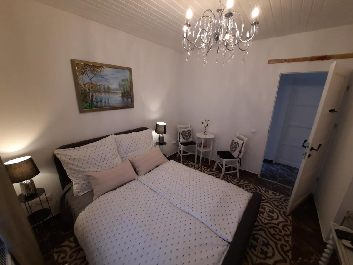 Piac Vendeghaz Hotel Kaptalantoti ภายนอก รูปภาพ